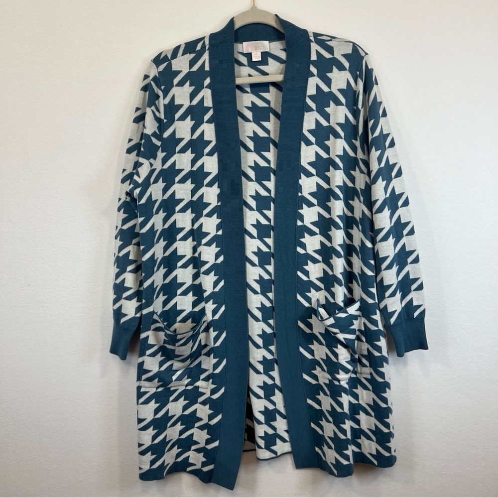 Belle by Kim Gravel Long Sweater Cardigan Pockets Soft Size Medium Petite